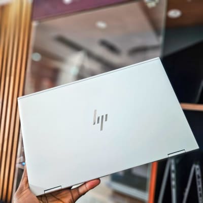HP EliteBook 1040 G8 x360 Intel Core i7 11th Gen 16GB RAM 512GB SSD 14 Inches Touchscreen Display alternate